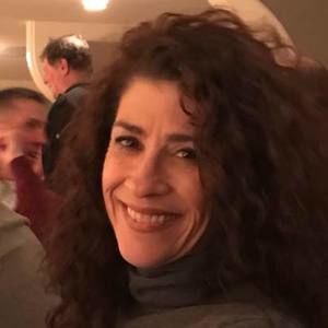 Meet your Posher, Debora